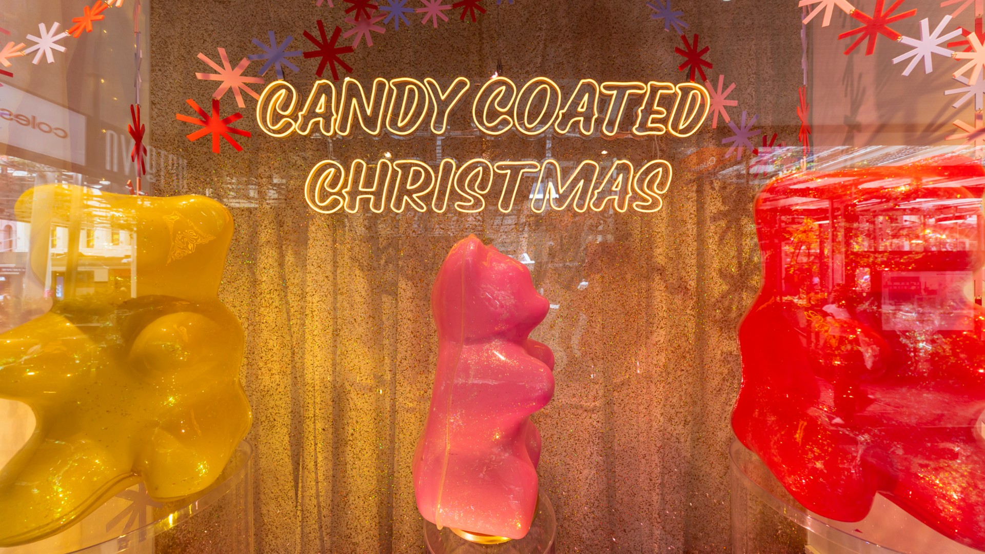 Candy coated christmas uptown windows 