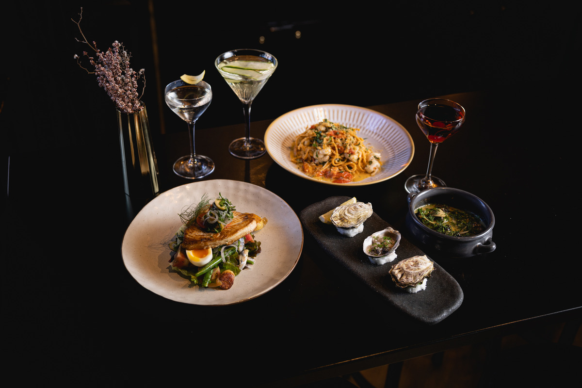 Martinis and two dinner plates of food at the Inchcolm Hotel